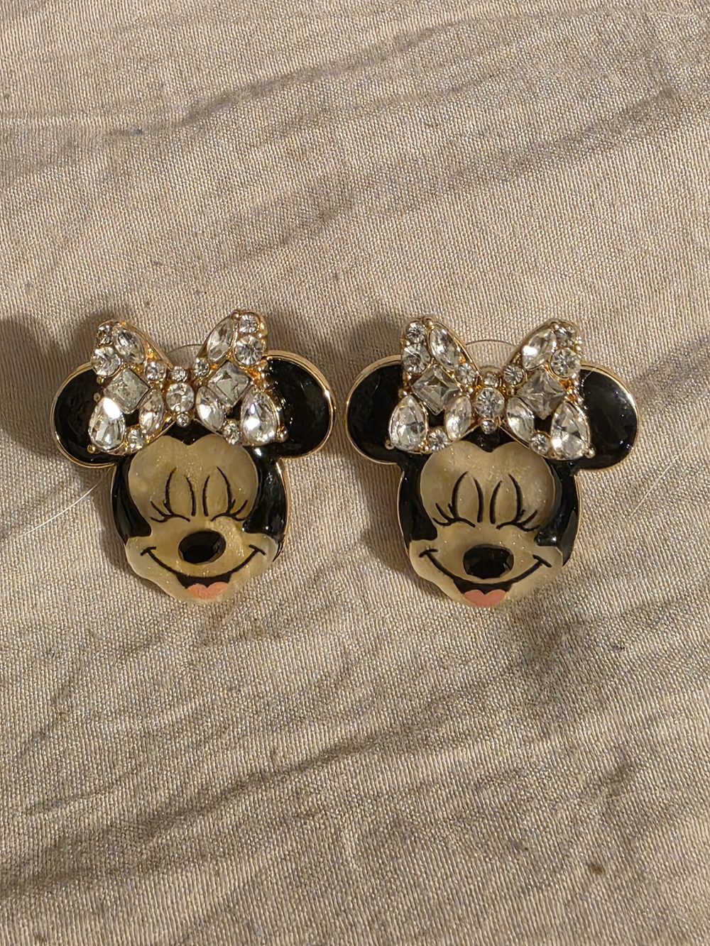 Bauble Bar Minnie Mouse Earrings With Rhinestone Bows!